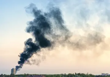 У Криму вночі лунали вибухи – заявляють про пожежі біля військових об’єктів