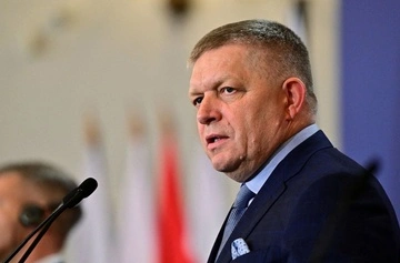 Фіцо проти допомоги Україні від НАТО: Може статися "третя світова"