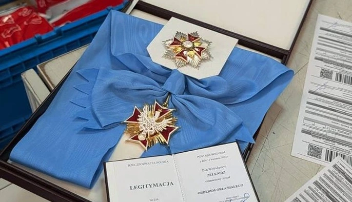 Зеленський наламав всю гру: Дробович пояснив, що стояло за рішенням Навроцького щодо ордену
