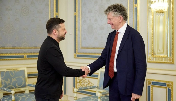 Зеленский встретился с Пауэллом: Британия выделяет Украине пакет помощи на £290 млн