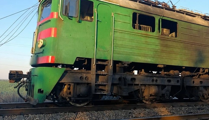 Российский дрон атаковал электровоз в Днепропетровской области