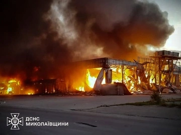 Россияне атаковали строительный супермаркет в Николаевской области