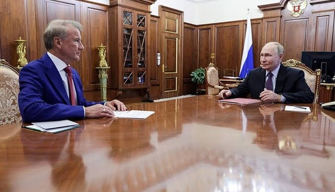 Топ-банкир России призвал Путина остановить войну — «экономика просто не сможет выжить»