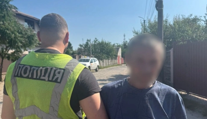 На Київщині чоловік незаконно збував зброю та боєприпаси