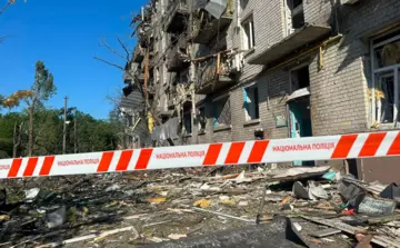 Поліція: кількість загиблих від удару по Києву зросла до 21, потерпілих — 100