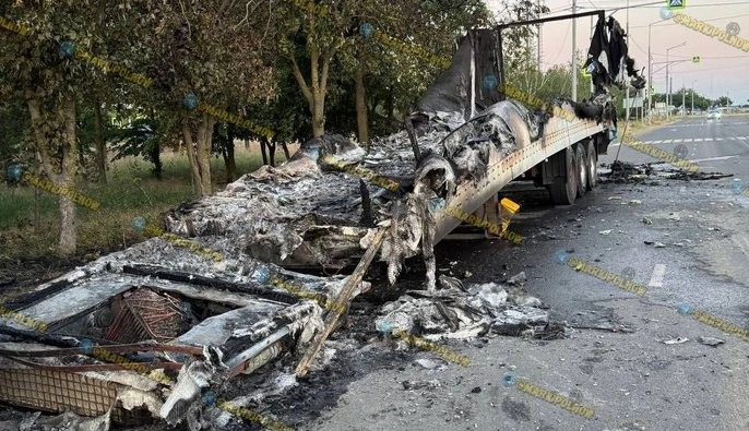 В оккупированном Мариуполе ночью раздавались взрывы: во многих районах пропал свет