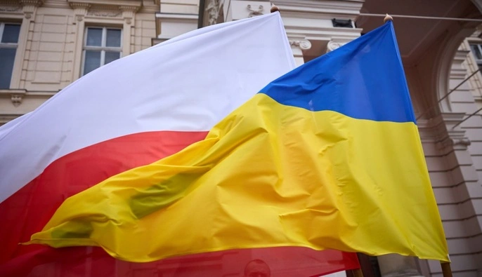 Польські компанії продовжують інвестувати в Україну, попри загострення відносин — Bloomberg