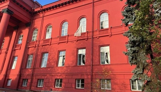 У Києві внаслідок атаки росіян постраждав навчальний корпус і гуртожиток КНУ ім. Шевченка 