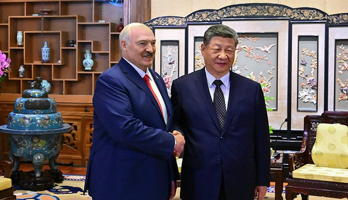Китай посилає сигнали Кремлю: що означає візит Лукашенка до Пекіна