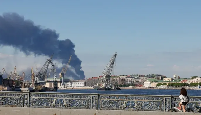Росія вивозить морем рекордні обсяги нафти, однак продажі буксують