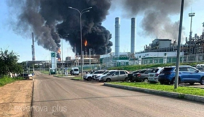 Генштаб підтвердив ураження двох НПЗ, аеродрому "Борисоглебск" та російських мостів
