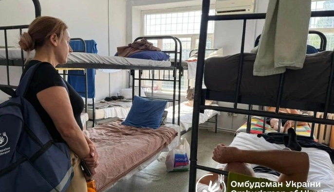 В Ужгороде умер выпавший с третьего этажа ТЦК мужчина: что известно