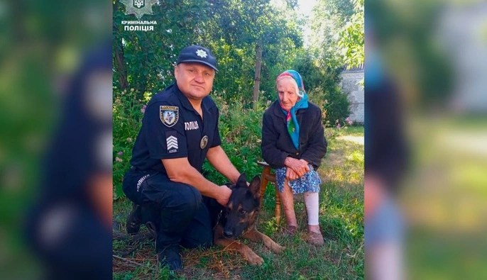 В Черкасской служебная собака Курт нашла в кустах 88-летнюю женщину, которая не могла ходить