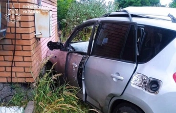 В Харьковской области российских дрон ударил по гражданскому авто: погибли водитель и пассажир