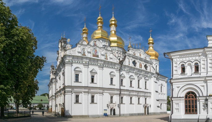 У Києво-Печерській лаврі відновили богослужіння після російського обстрілу: що відомо про пошкодження