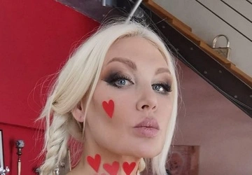 "В прошлом месяце": Вольнова сделала первую пластическую операцию и рассказала о своих планах