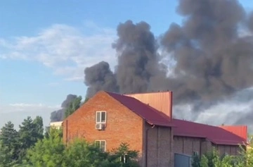 "Нет ни одного российского НПЗ, до которого не достала бы Украина": Зеленский заявил об ударе по Омску