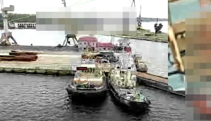 Украинские дроны уничтожили катер РФ в порту Мариуполя и поразили военную логистику окупантов