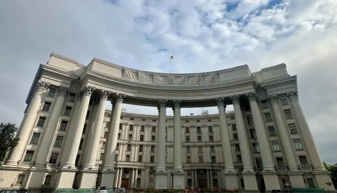 Двоє українців постраждали внаслідок ударів Ірану по танкерах в Ормузькій протоці: заява МЗС