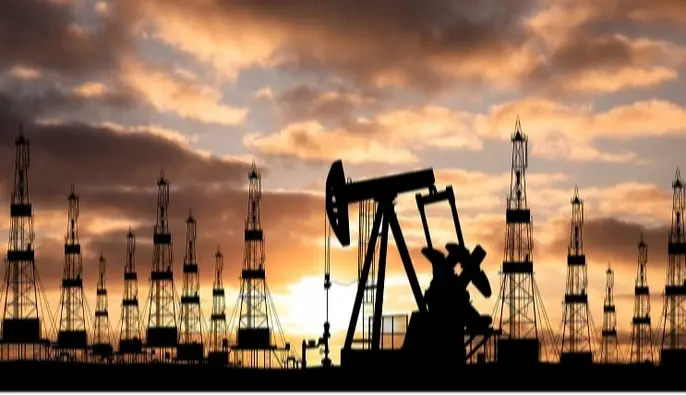 Нафта подорожчала до місячного максимуму на тлі ескалації в Ормузькій протоці