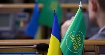 ЗМІ: Фракція "Слуги народу" завтра збереться через кадрові зміни – запрошений Корецький