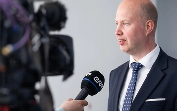 Глава МВС Естонії про візи для росіян: Не можна відпочивати, ніби нічого не сталося