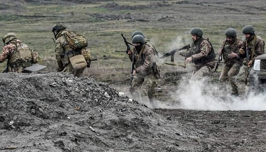 Politico: життя біля фронту в Україні зводиться до кількох хвилин на отримання їжі