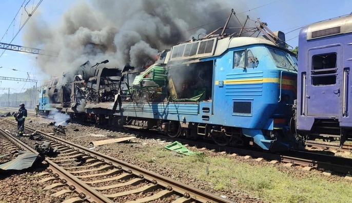 Россия нанесла двойной удар по пассажирскому поезду в Запорожской области