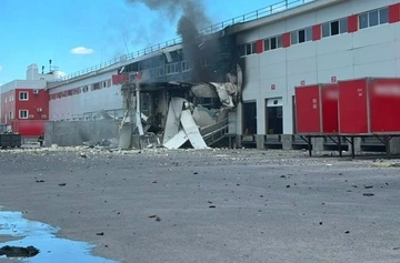 Оккупанты трижды ударили по терминалу "Новой почты" в Харькове: погибли работники — фото последствий