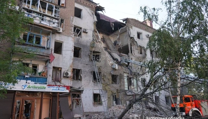 У Запоріжжі вже двоє загиблих та щонайменше 10 поранених, під завалами є люди
