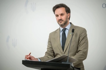 У МЗС прокоментували "таємну" зустріч експосадовців РФ і Німеччини в Азербайджані: значення близьке до нуля