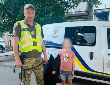 У Києві службовий собака розшукав зниклу під час прогулянки семирічну дитину