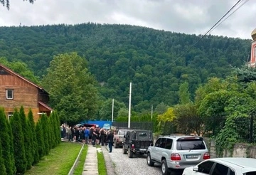 В Яремче организаторы джип-туров пытались заблокировать пункт экологического контроля