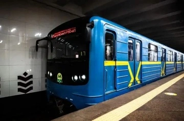 У Києві пропонують запровадити хвилину мовчання в метро: на сайті КМДА зареєстрували петицію 