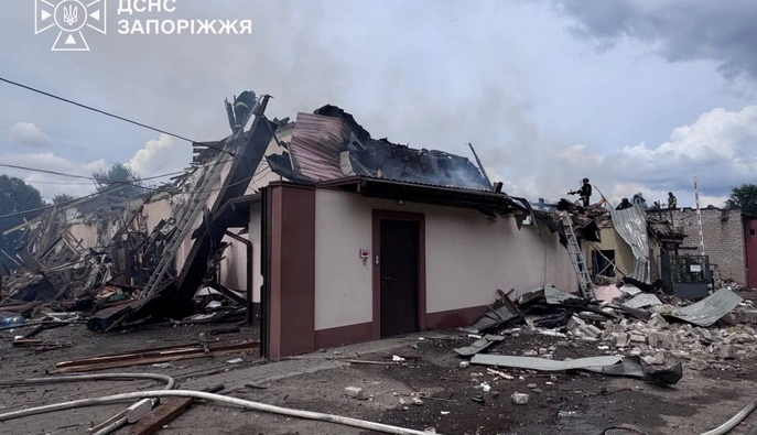 В Запорожье завершили аварийно-спасательные работы: погибла женщина, 11 человек ранены