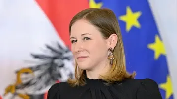 Міністерка Австрії: Зеленський хоче диктувати ЄС дату вступу України