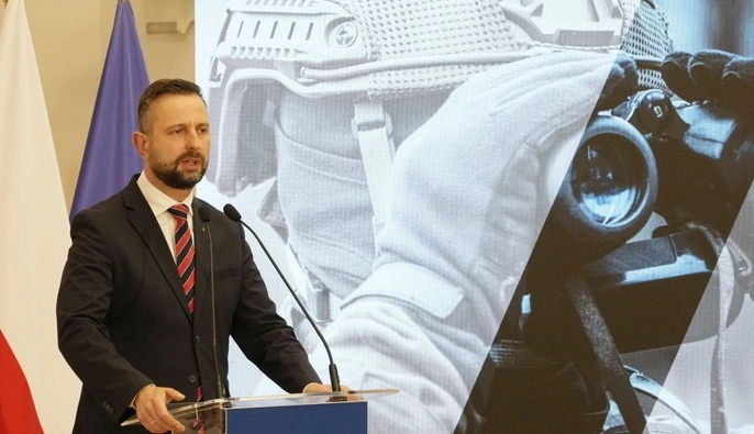 Міністр оборони Польщі закликав не піддаватися втомі від війни після атаки РФ на Київ