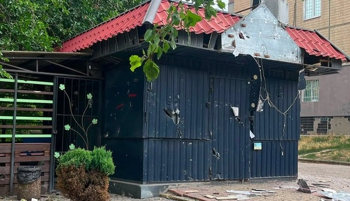 Росія майже 20 разів атакувала Дніпропетровщину: є поранений, пошкоджені ТЦ та універмаг