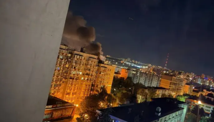 Ночью Россию атаковали дроны — одной из целей могло быть здание ФСБ