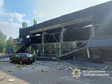 Удар по супермаркету в Чернигове: известно о 20 раненых и двух погибших