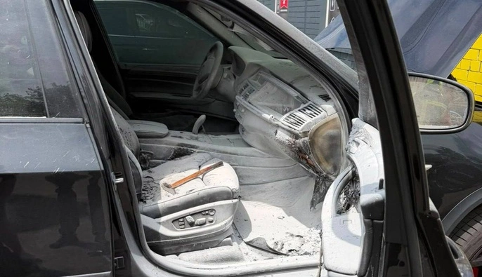 У Києві чоловік підпалив авто свого психолога: був незадоволений терапією