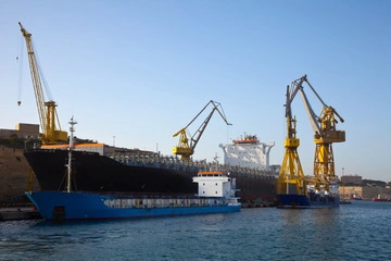 У Росії пропонують озброїти кулеметами балкери з зерном в Азовському морі — Bloomberg