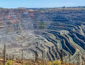 Південний ГЗК частково призупинить роботу через атаки ворога на цивільні торговельні судна  