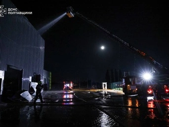 Россия атаковала Полтавщину: погиб человек, пылал терминал "Новой почты"