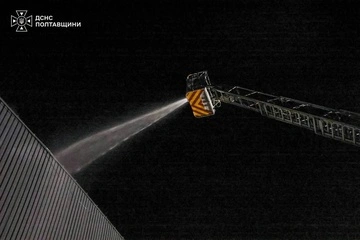 Россия ночью попала в сортировочный терминал "Новой почты" в Полтаве: детали