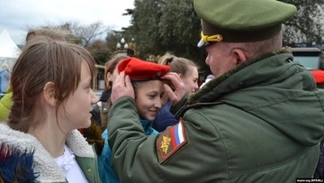 Не лише русифікація: як Росія на окупованих територіях формує покоління, лояльне до Кремля