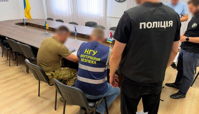 В Днепропетровской области разоблачили схему хищения ₴2,4 млн на закупке дров для воинской части