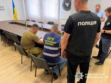 На Дніпропетровщині викрили схему розкрадання ₴2,4 млн на закупівлі дров для військової частини