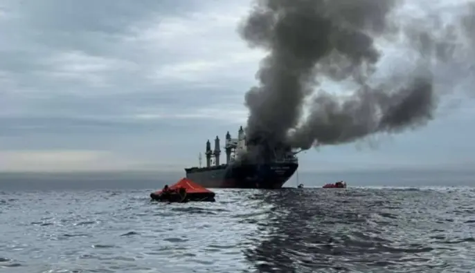 В Ормузском проливе атаковали нефтяной танкер: повреждено машинное отделение