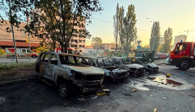 Кількість поранених через удар балістикою по Києву зросла до 33, дев'ятеро людей загинули